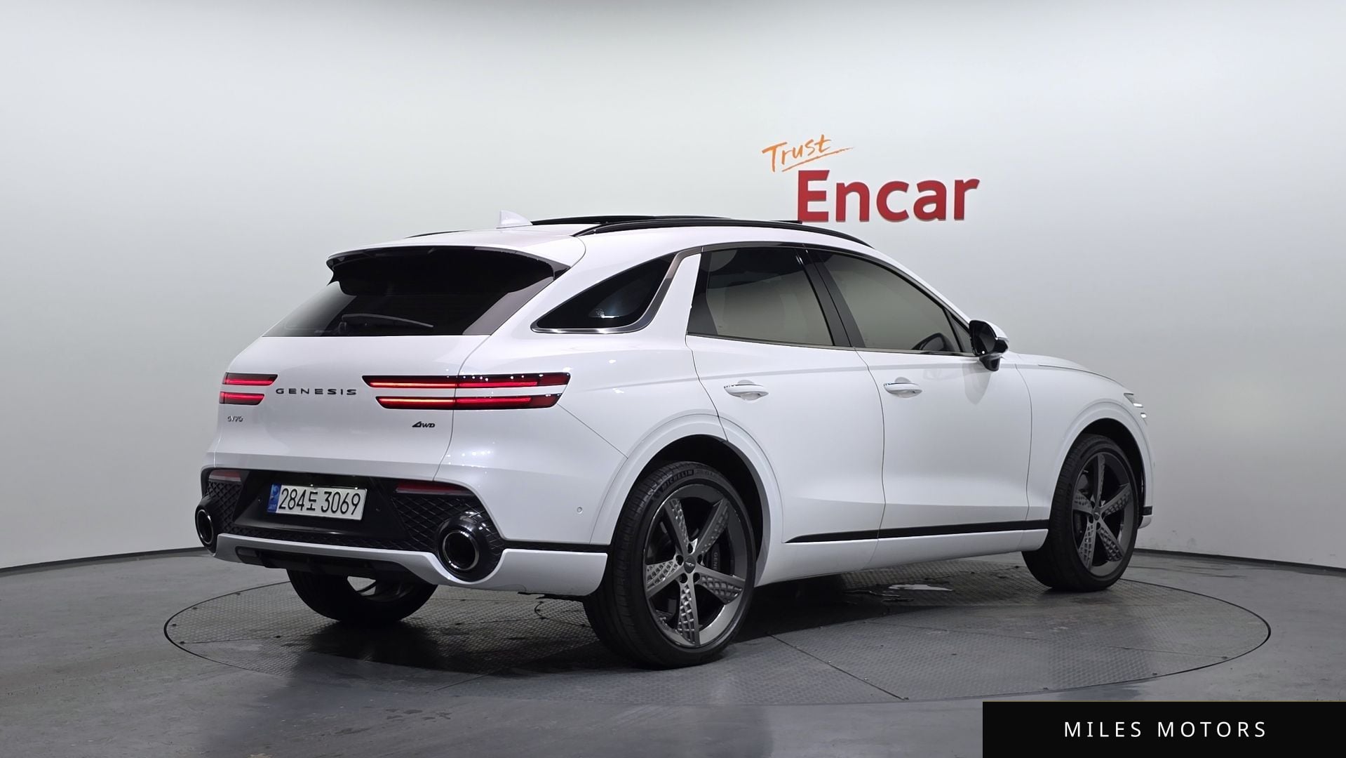 Genesis GV70 2023 — миниатюра 2