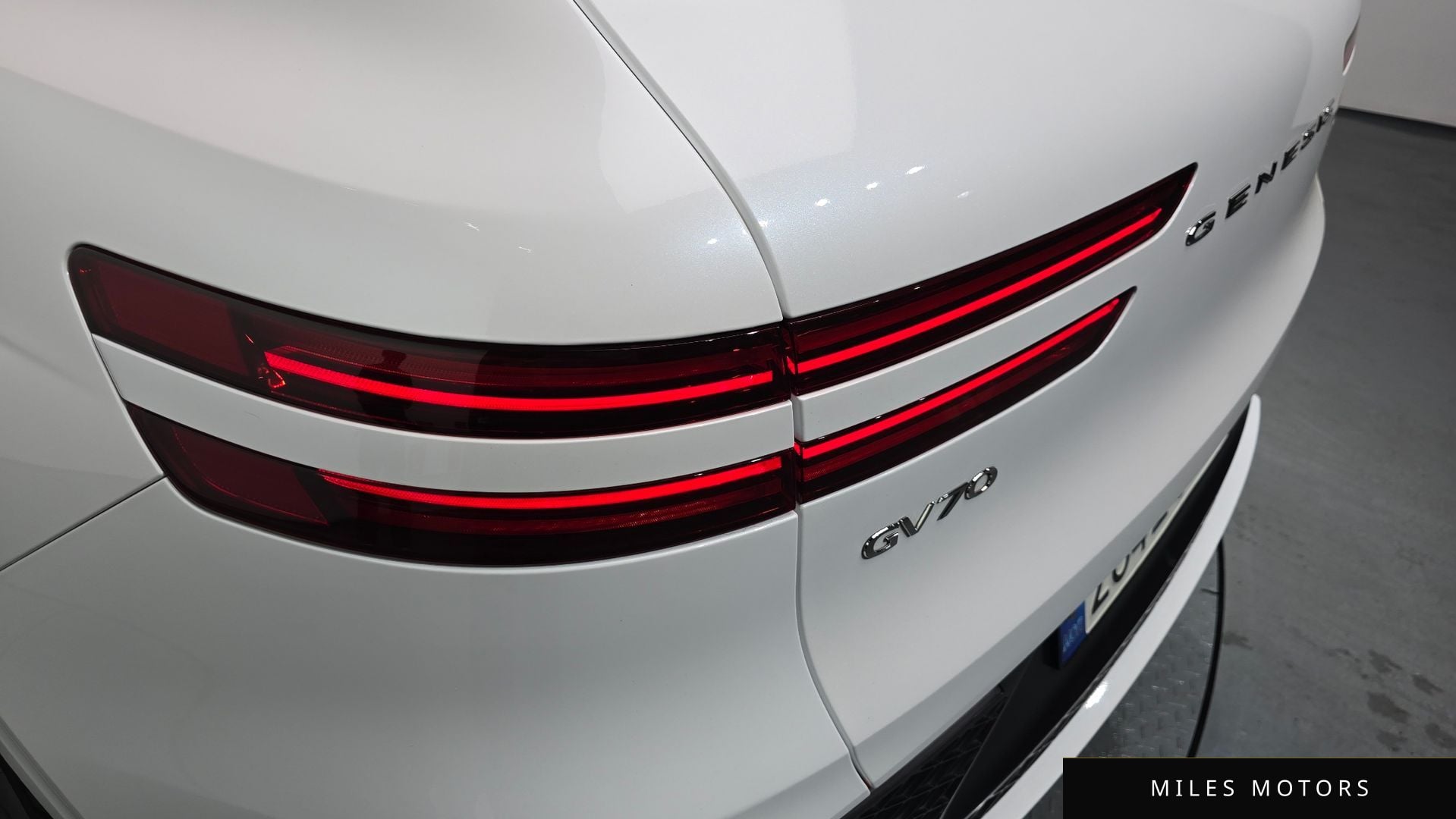 Genesis GV70 2023 — миниатюра 9