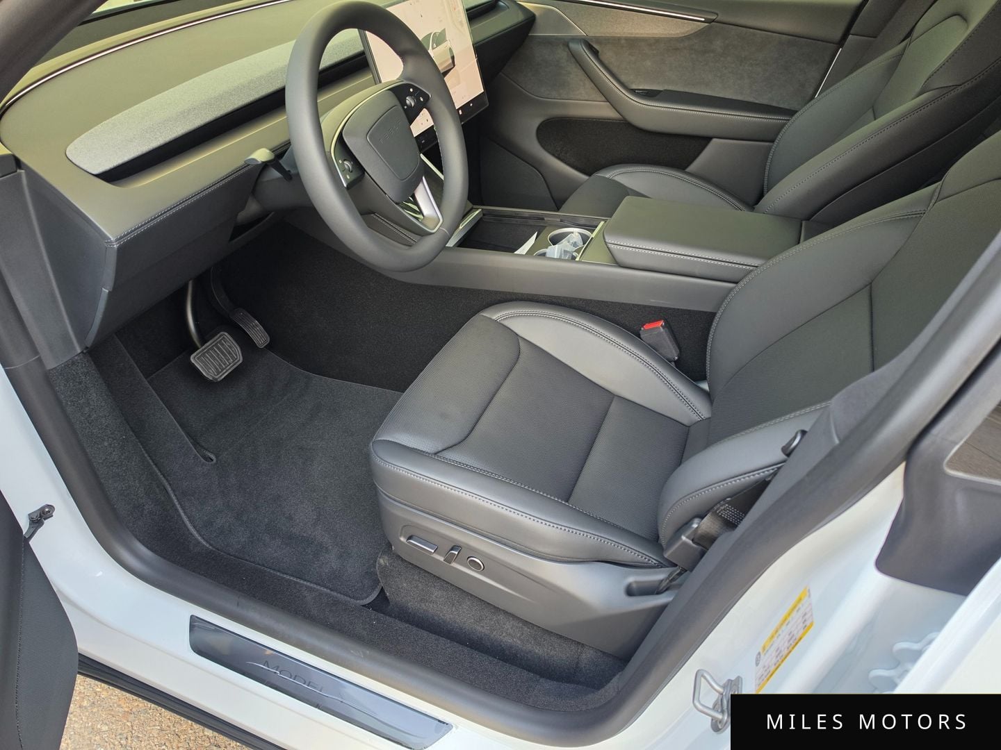 Tesla Model Y 2026 — миниатюра 6