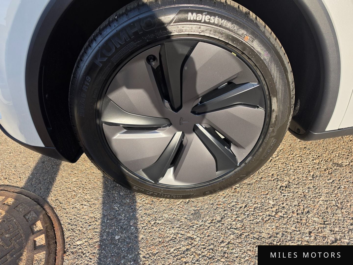 Tesla Model Y 2026 — миниатюра 11