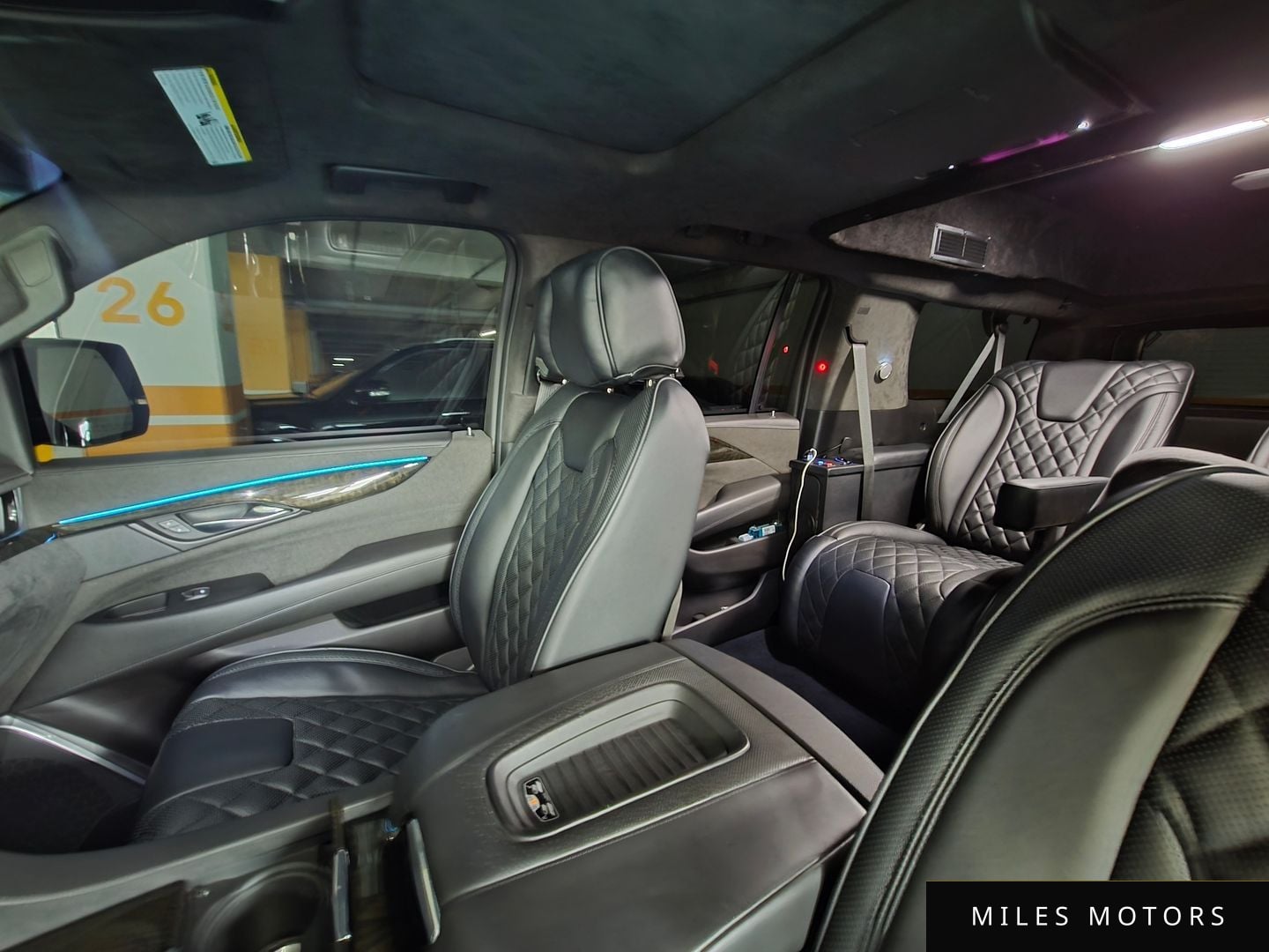 Cadillac Escalade 2020 — миниатюра 12