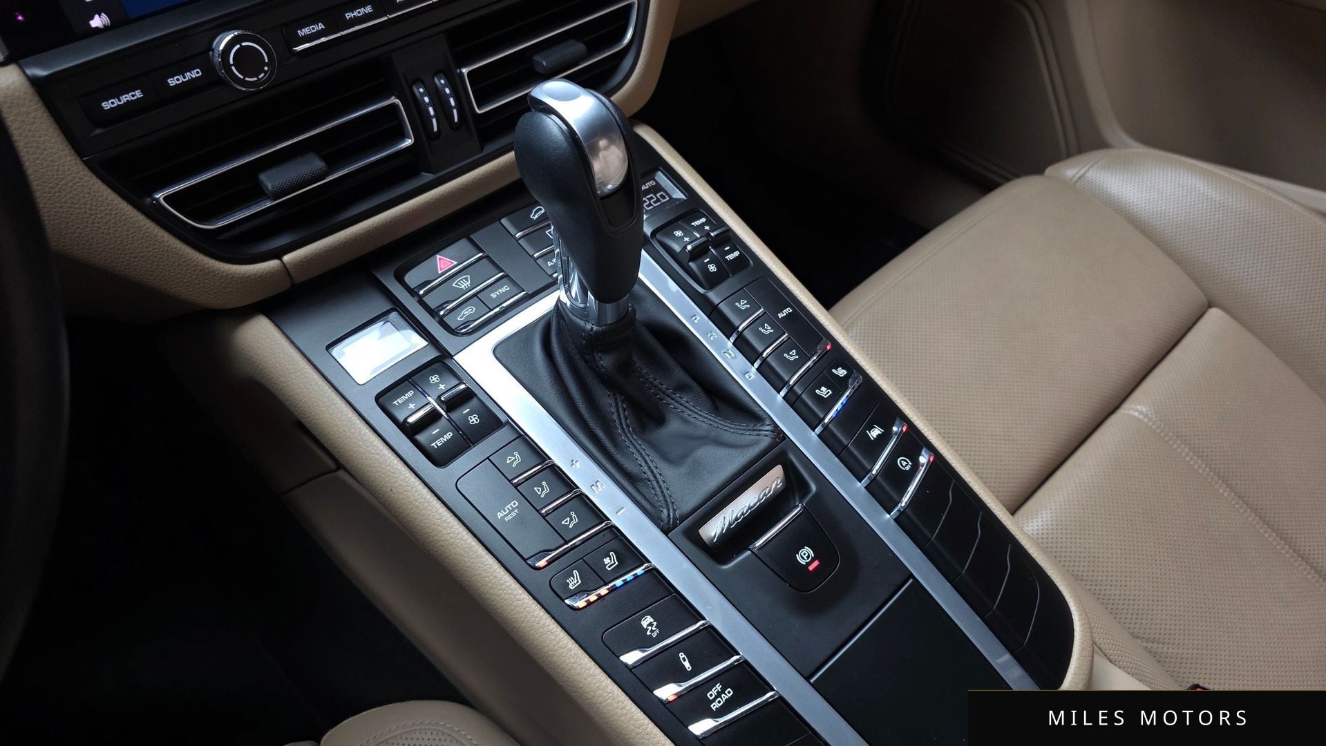Porsche Macan 2021 — миниатюра 9