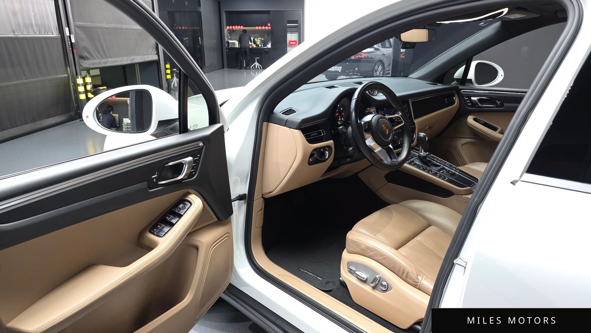Porsche Macan 2021 — миниатюра 10