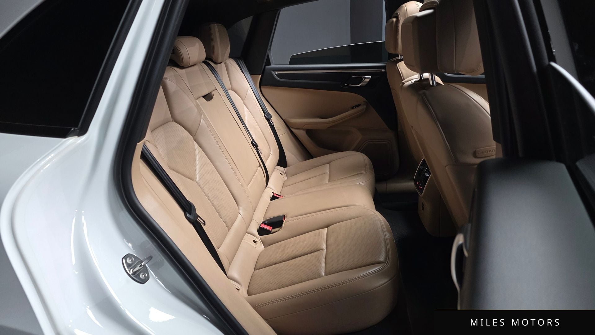 Porsche Macan 2021 — миниатюра 12