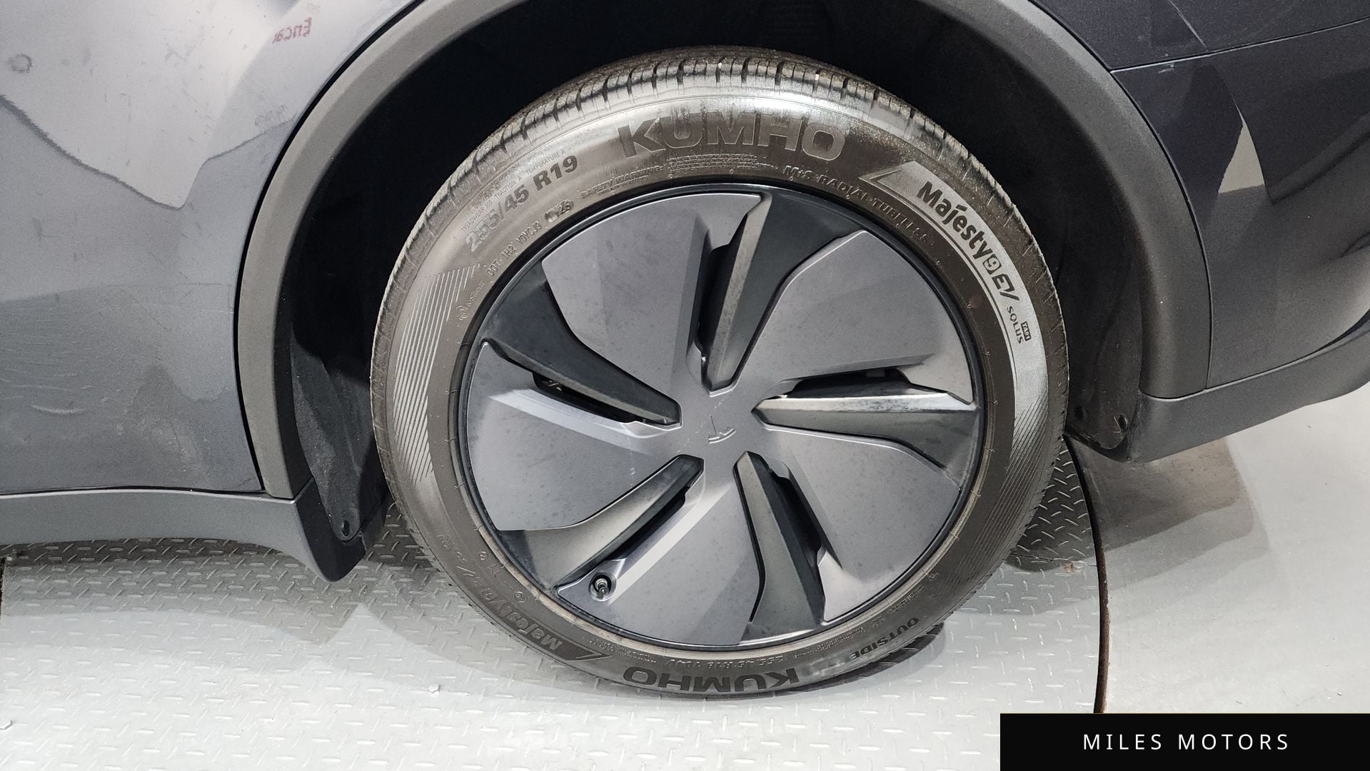 Tesla Model Y 2025 — миниатюра 7