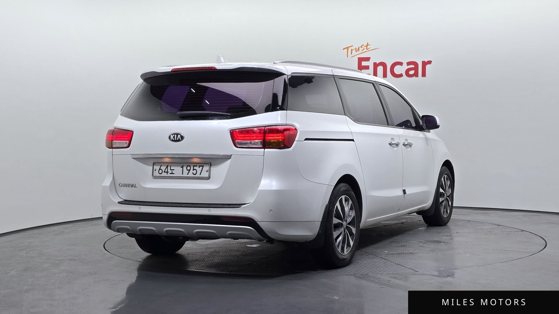 Kia Canival 2016 — миниатюра 2