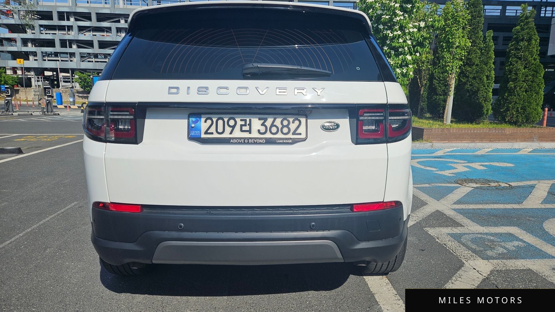 Land Rover Discovery Sport 2023 — миниатюра 5