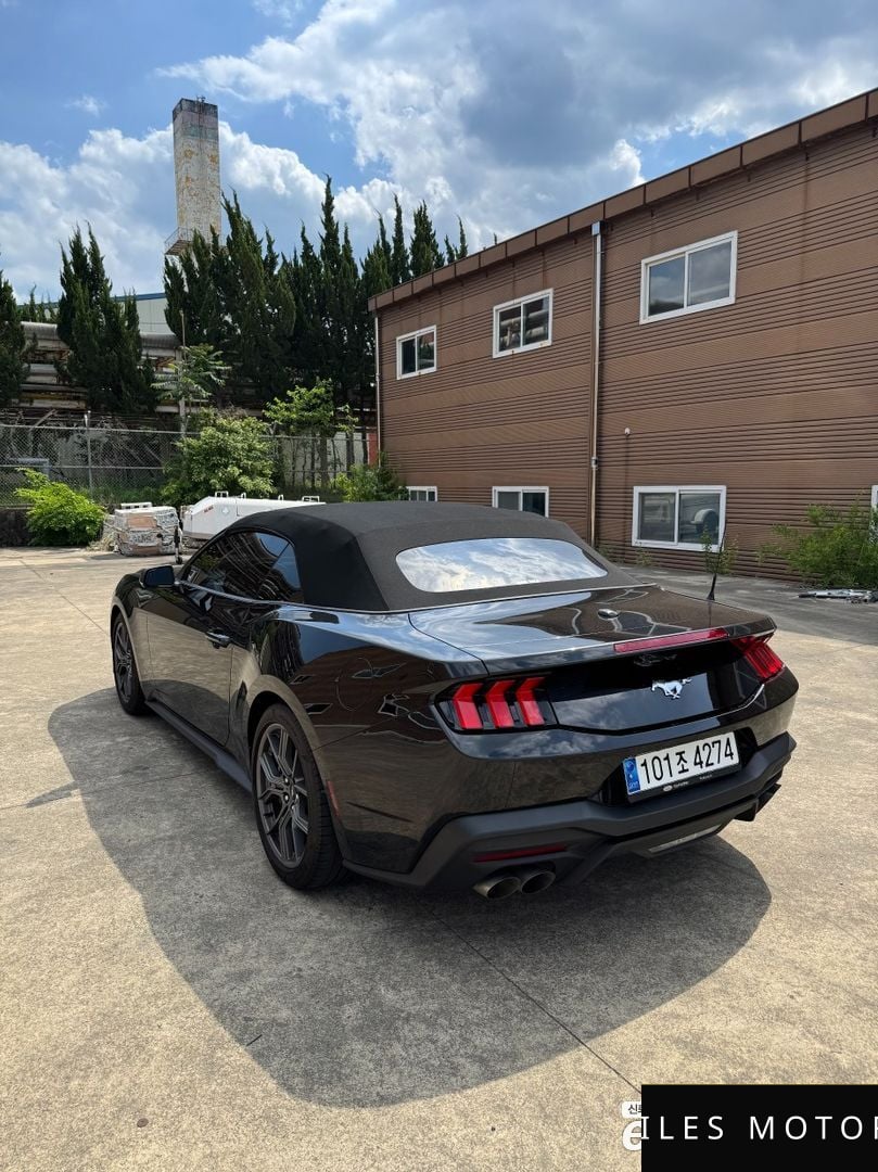 Ford Mustang 2024 — миниатюра 2