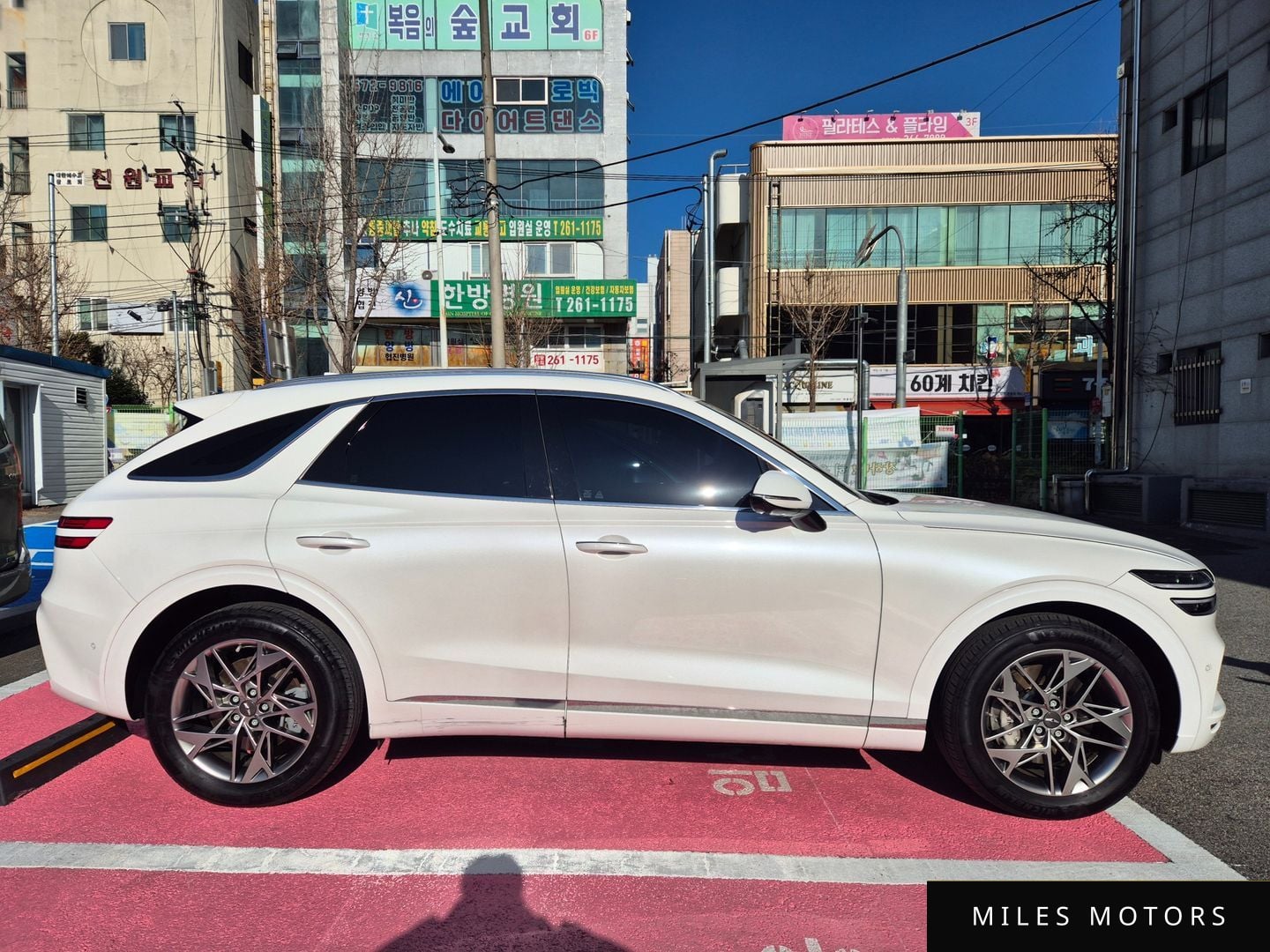 Genesis GV70 2023 — миниатюра 2