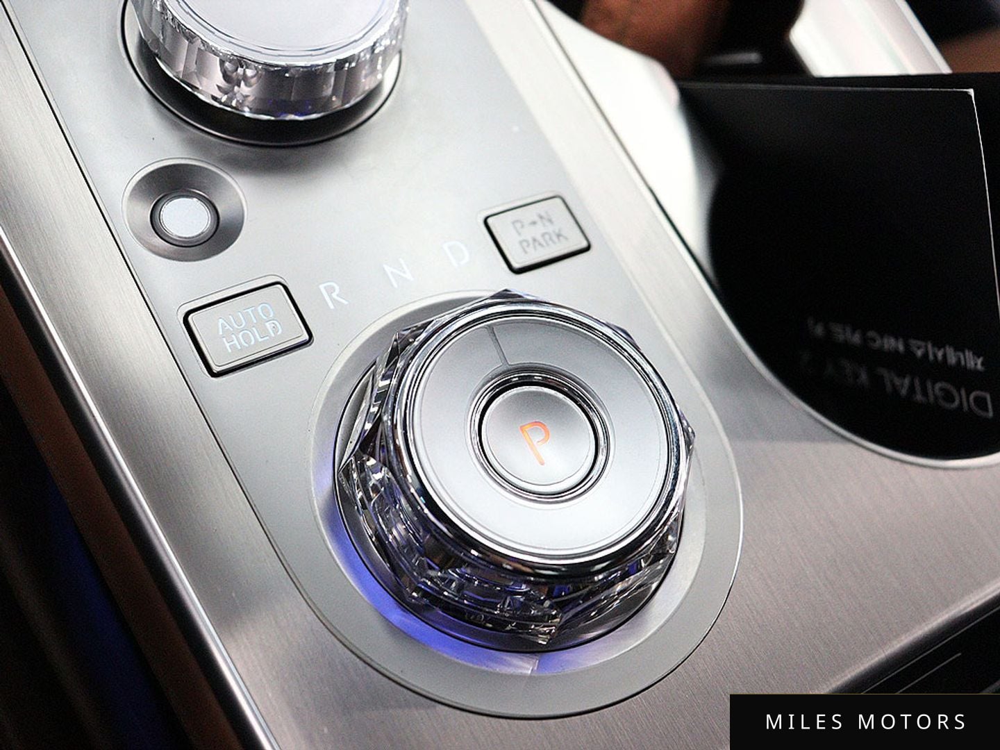 Genesis GV70 2025 — миниатюра 9