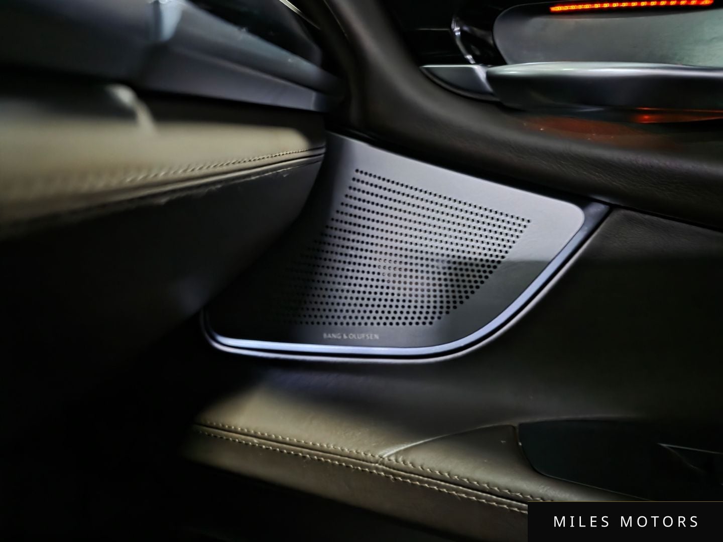 BMW 7 Series (F01) 2015 — миниатюра 11