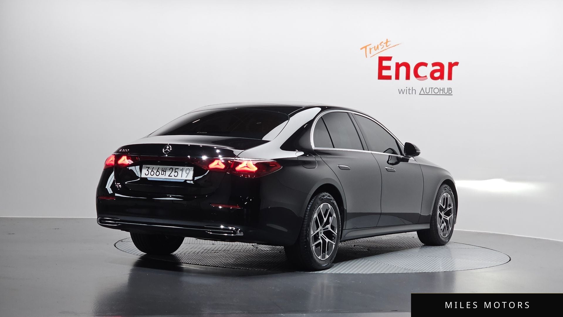 Mercedes-Benz E-Class W214 2026 — миниатюра 2