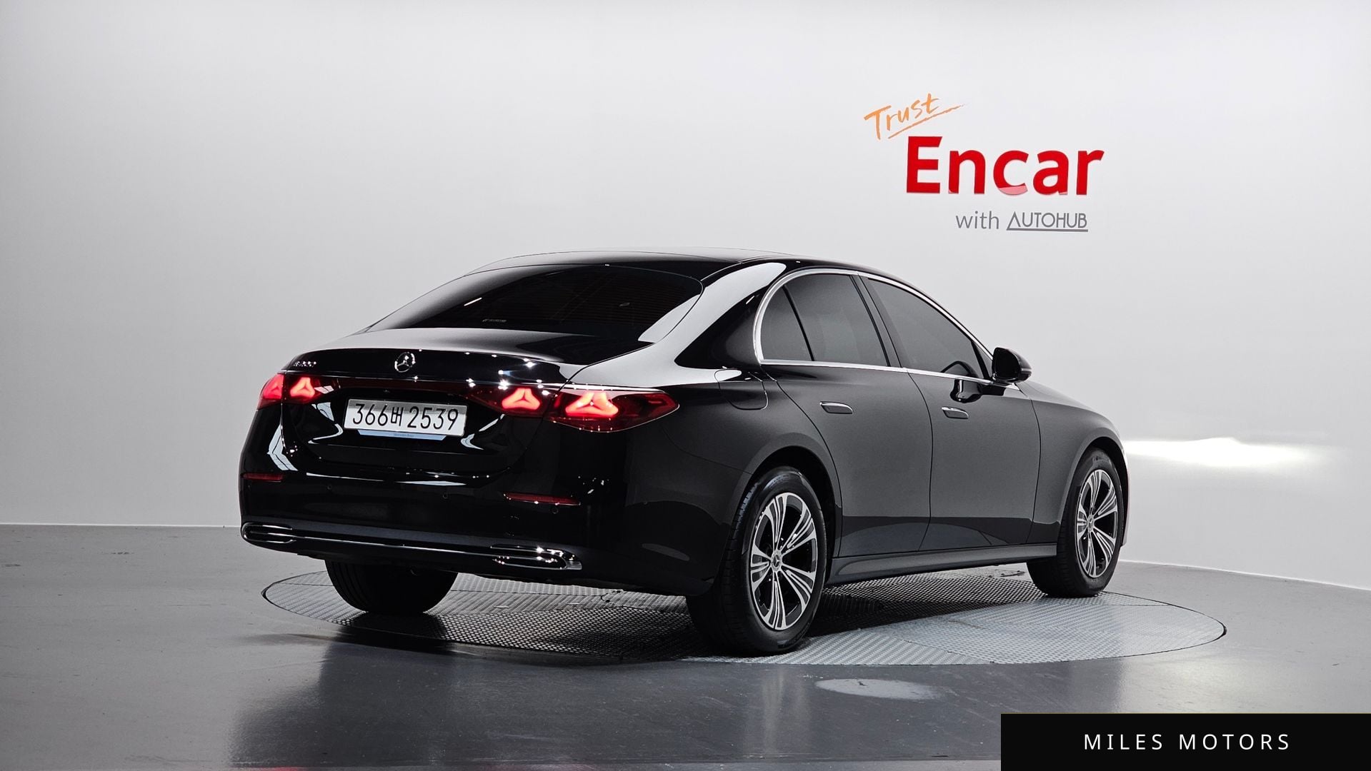 Mercedes-Benz E-Class W214 2026 — миниатюра 2