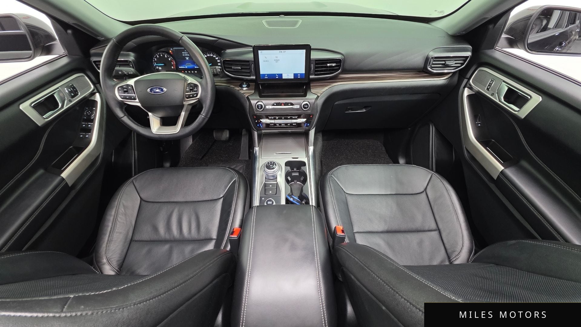 Ford Explorer 2020 — миниатюра 7