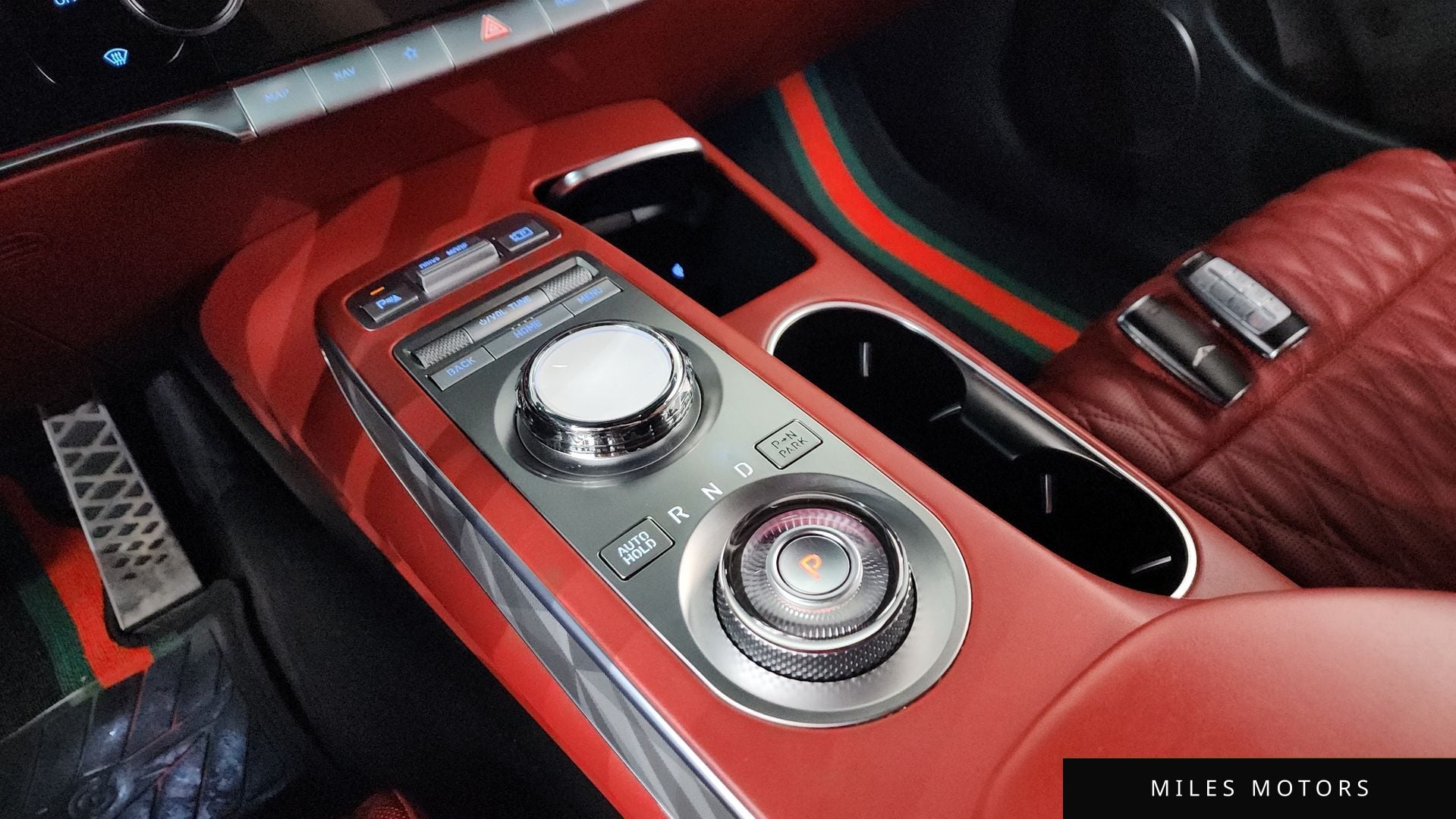 Genesis GV70 2021 — миниатюра 12