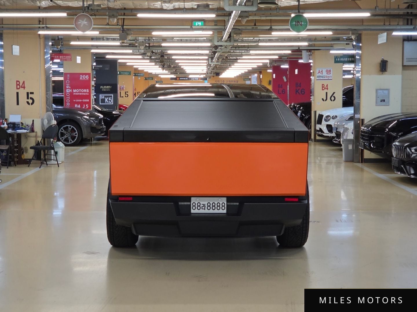 Tesla Cybertruck 2026 — миниатюра 4