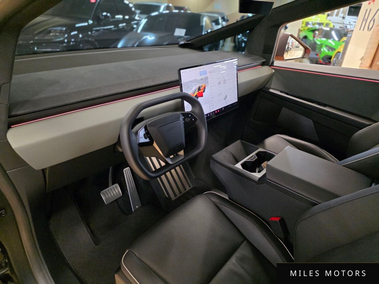 Tesla Cybertruck 2026 — миниатюра 10