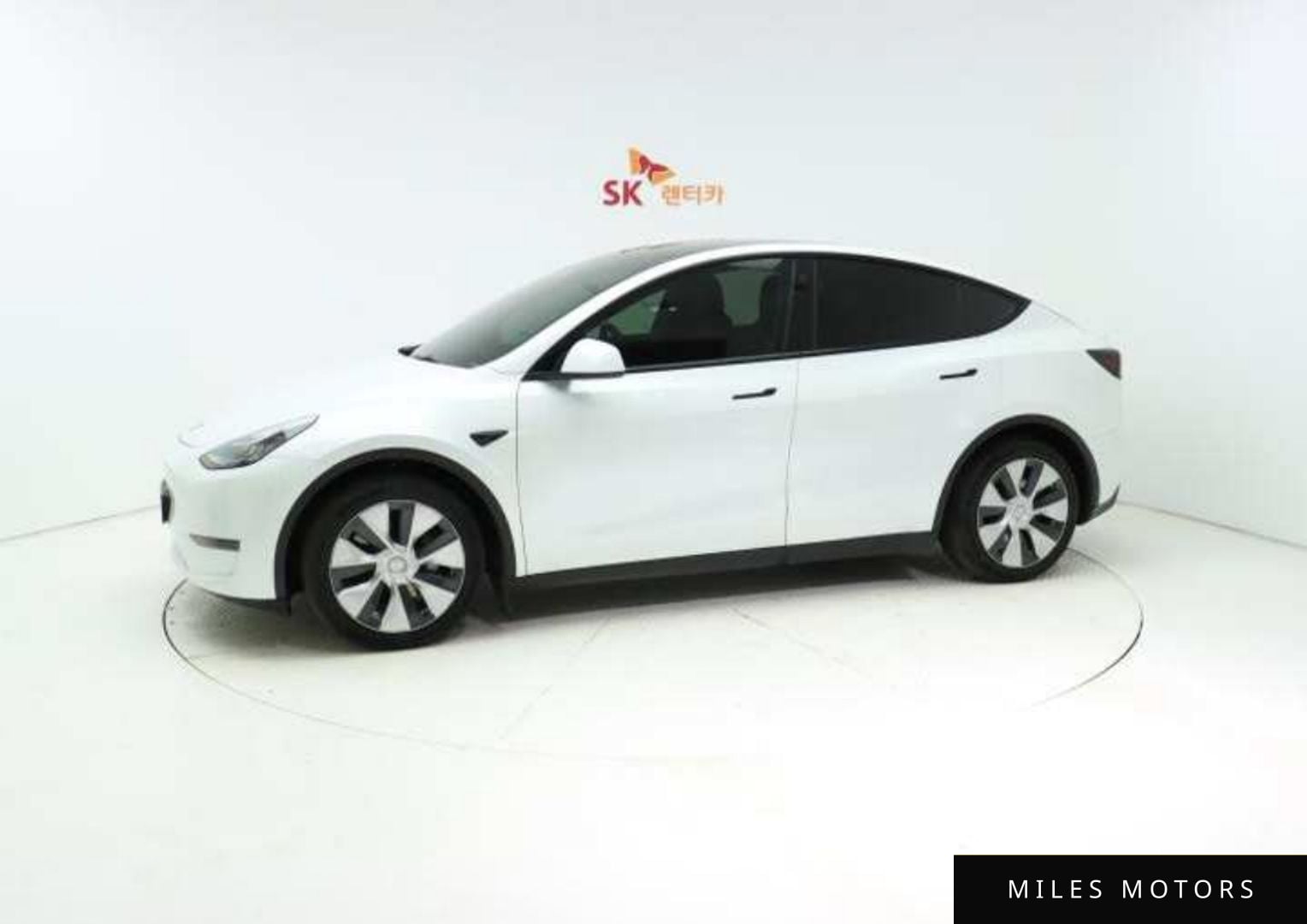 Tesla Model Y 2022 — миниатюра 2