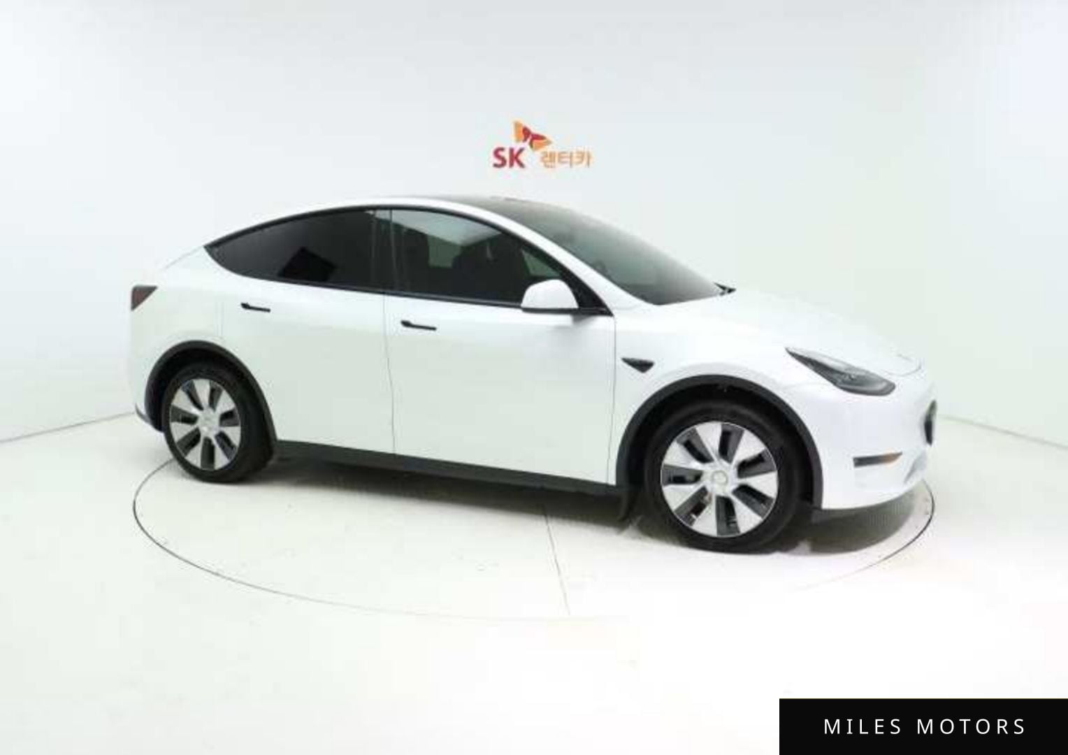 Tesla Model Y 2022 — миниатюра 5