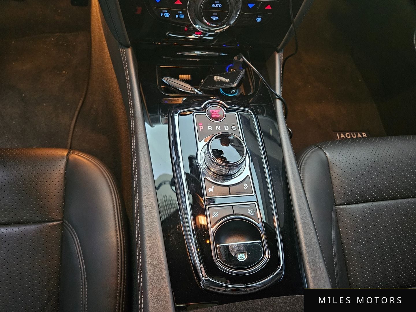 Jaguar XKR 2012 — миниатюра 11