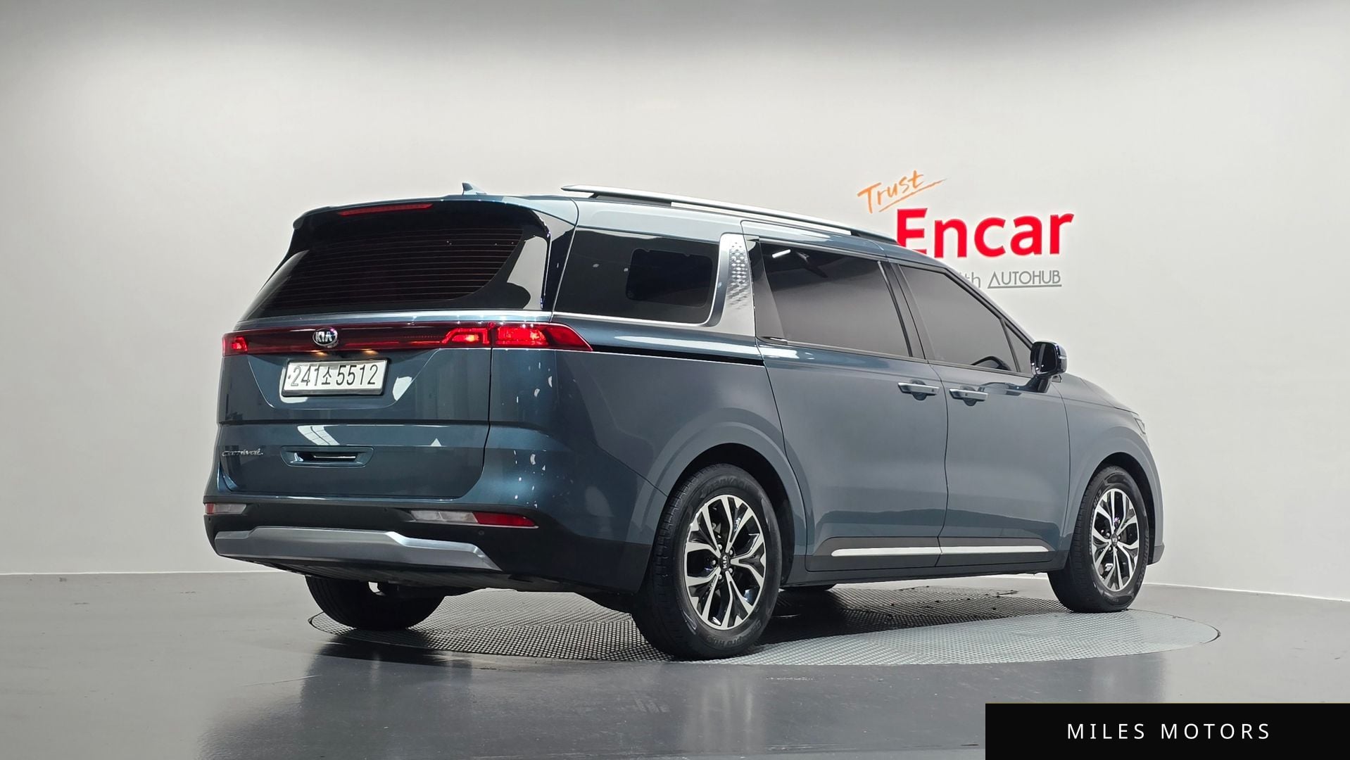 Kia Carnival 2021 — миниатюра 2