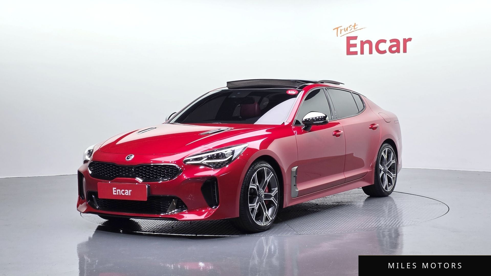 Kia Stinger 2018 — фото 1 из 12