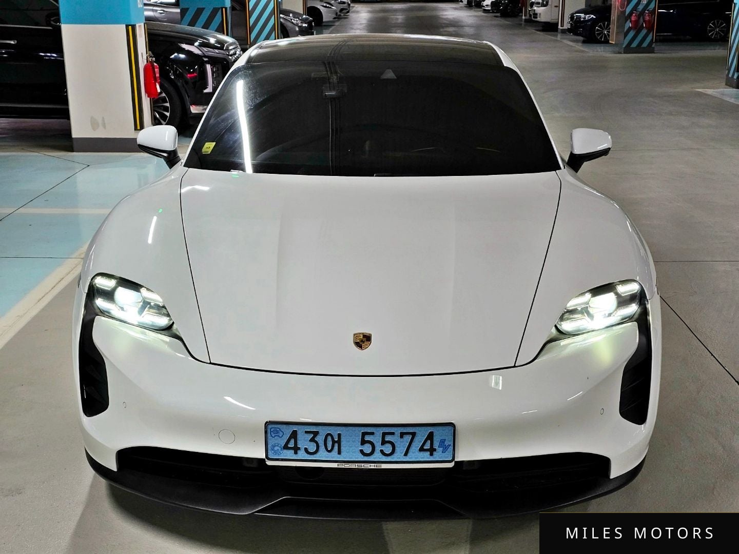 Porsche Taycan 2021 — миниатюра 8