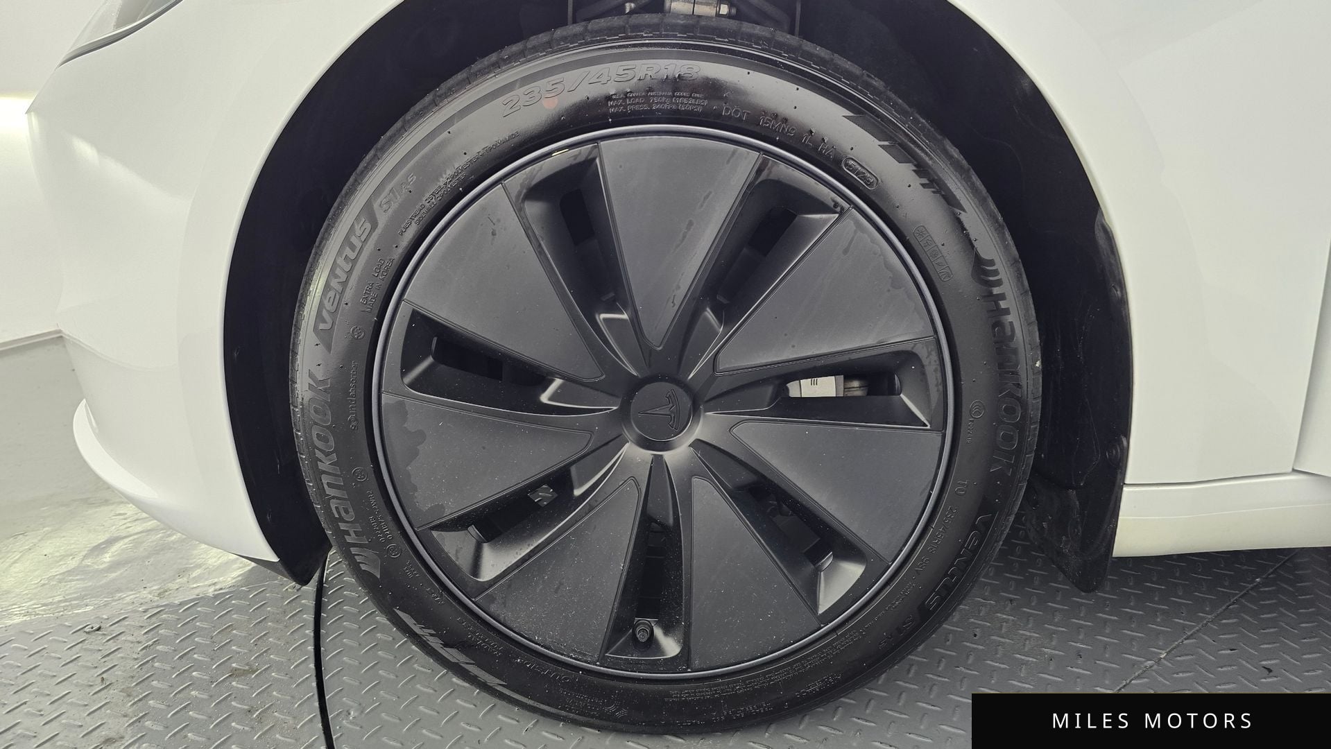 Tesla Model 3 2024 — миниатюра 4