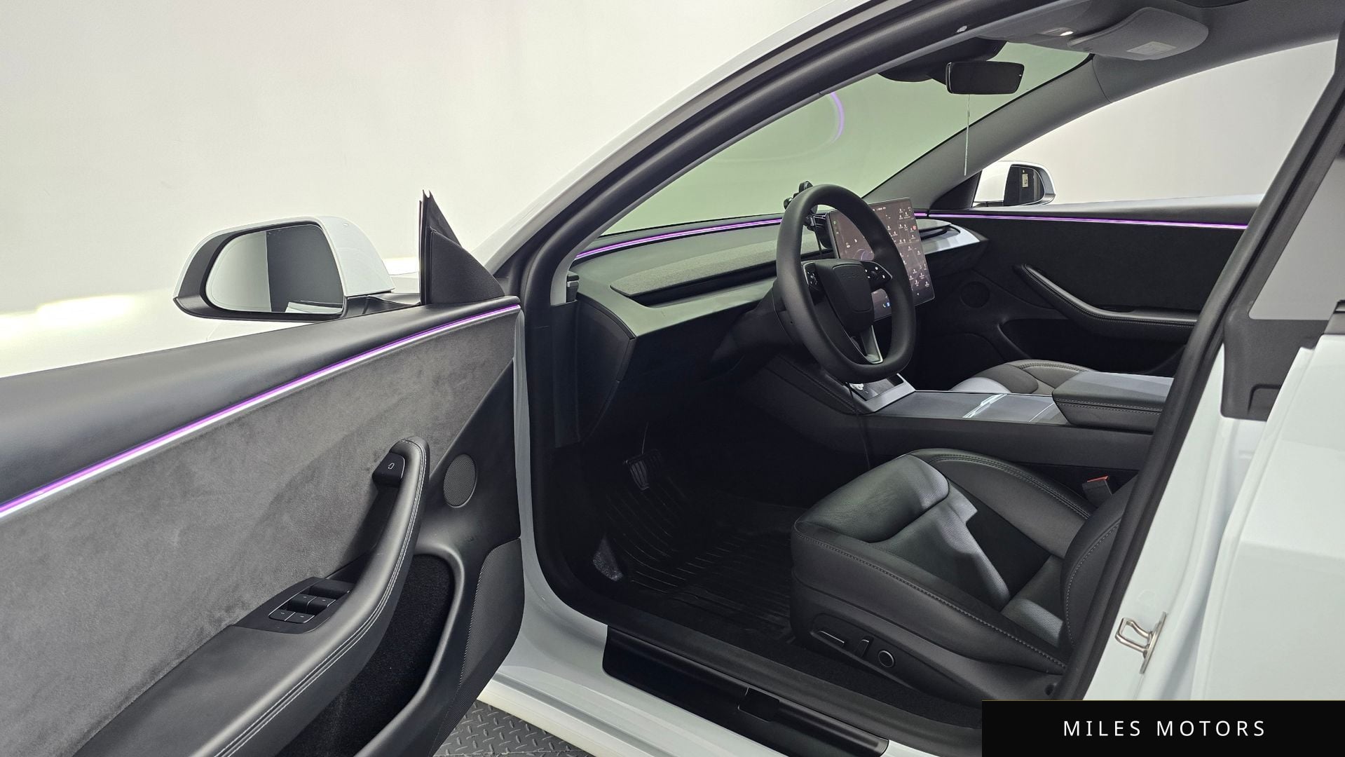 Tesla Model 3 2024 — миниатюра 12