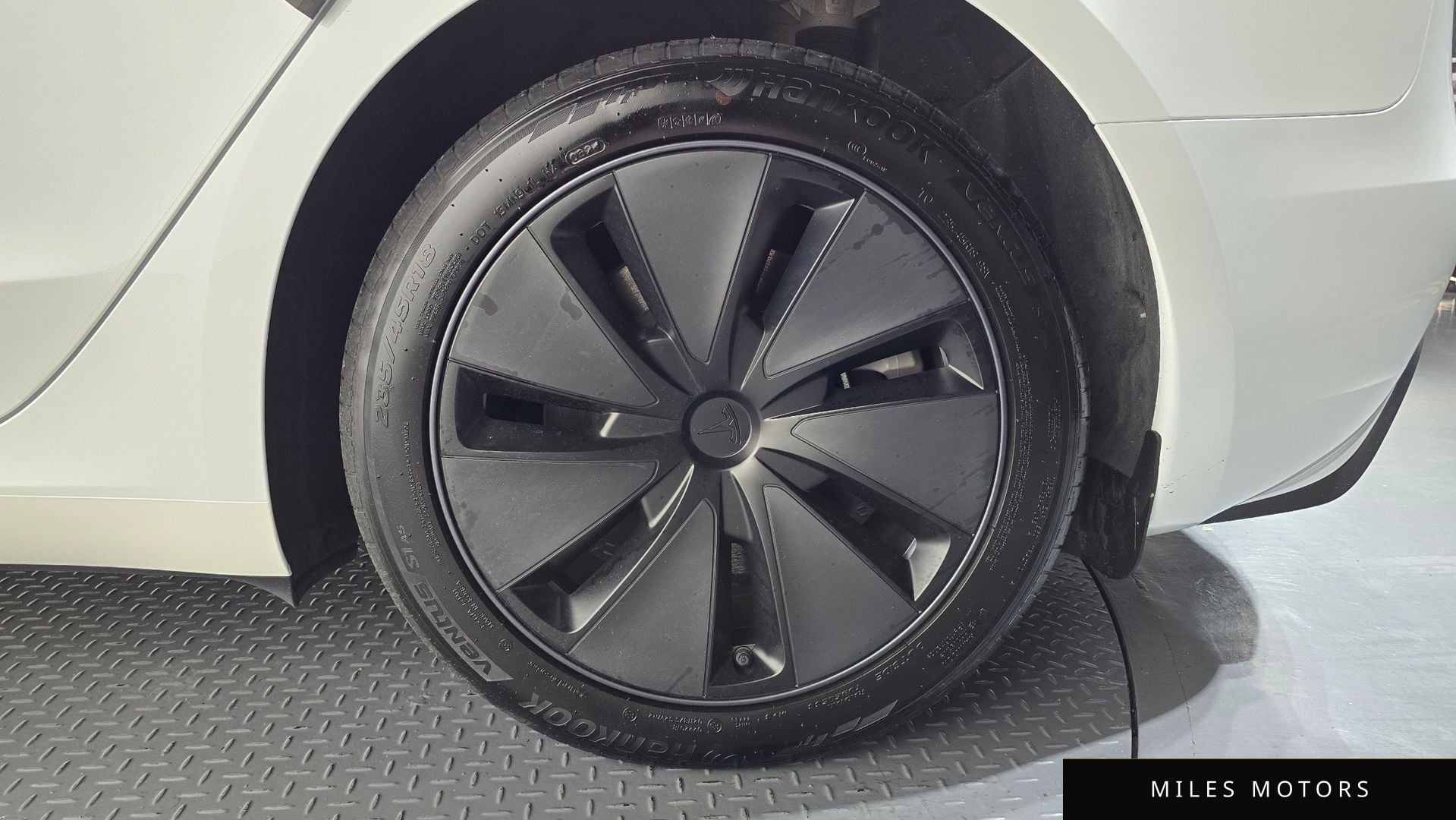 Tesla Model 3 2024 — миниатюра 6