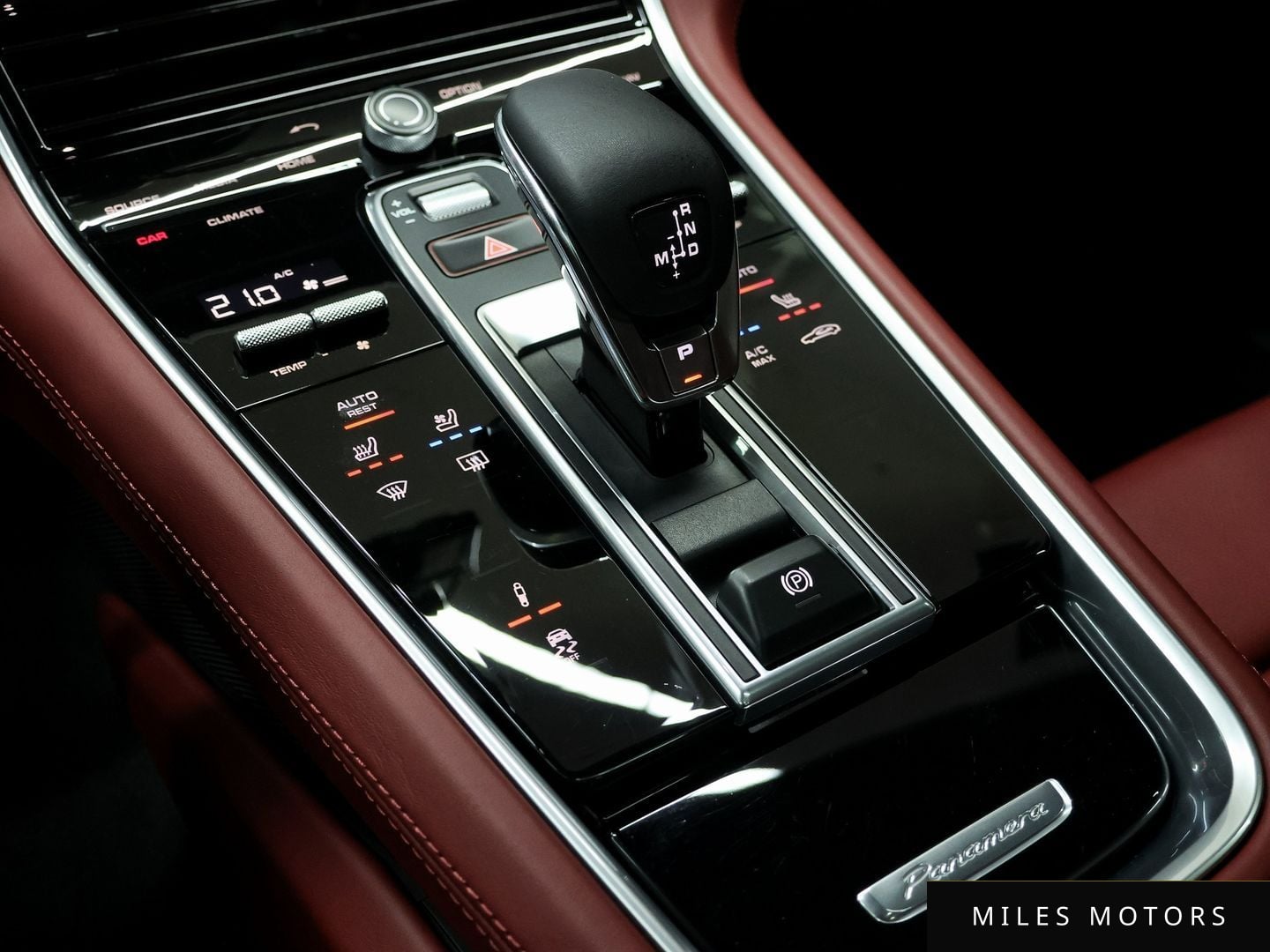 Porsche Panamera 2020 — миниатюра 9