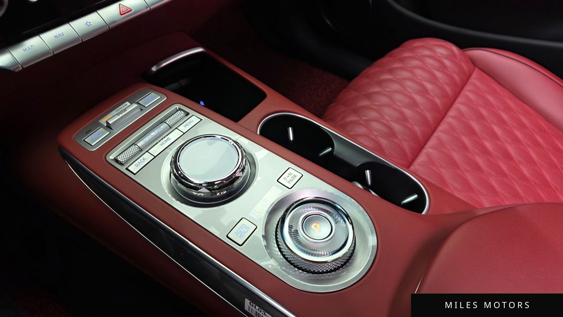Genesis GV70 2024 — миниатюра 11