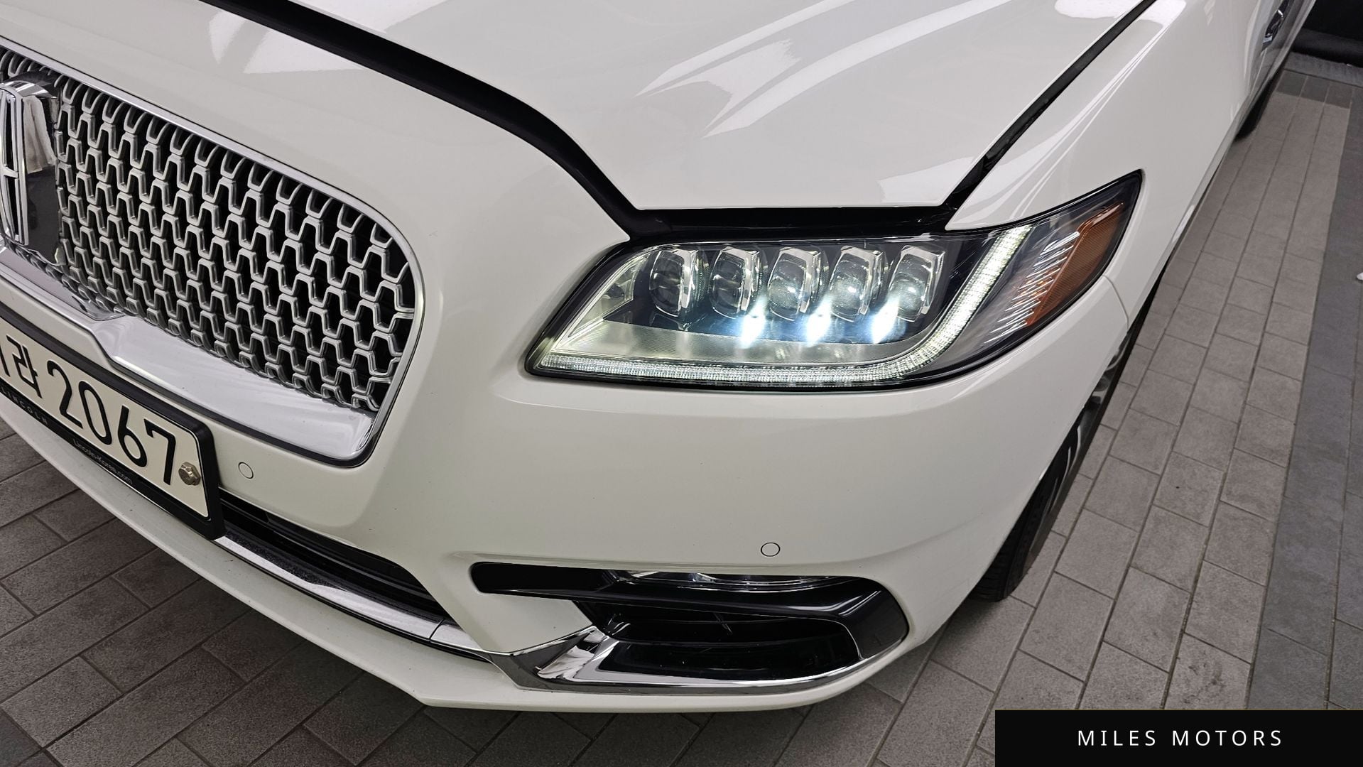 Lincoln Continental 2020 — миниатюра 8
