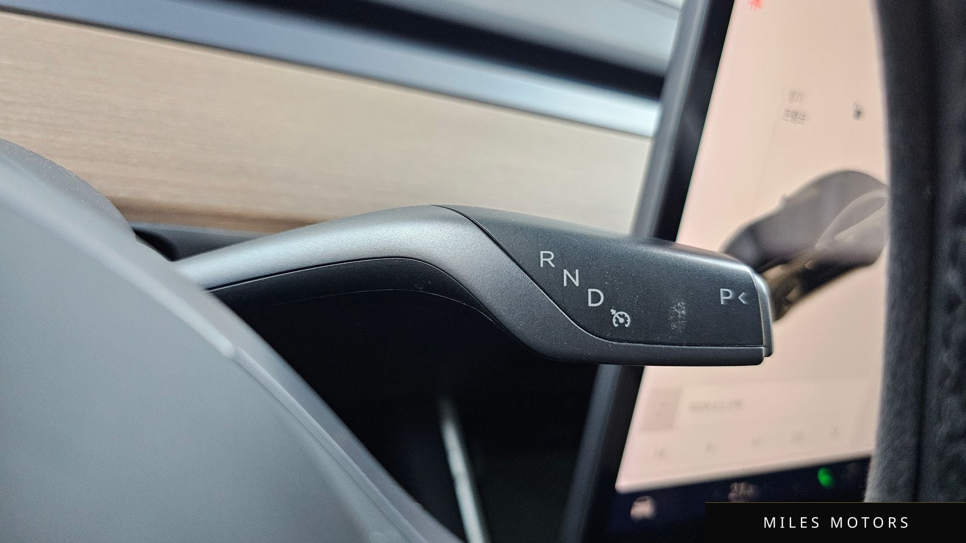 Tesla Model 3 2020 — миниатюра 12
