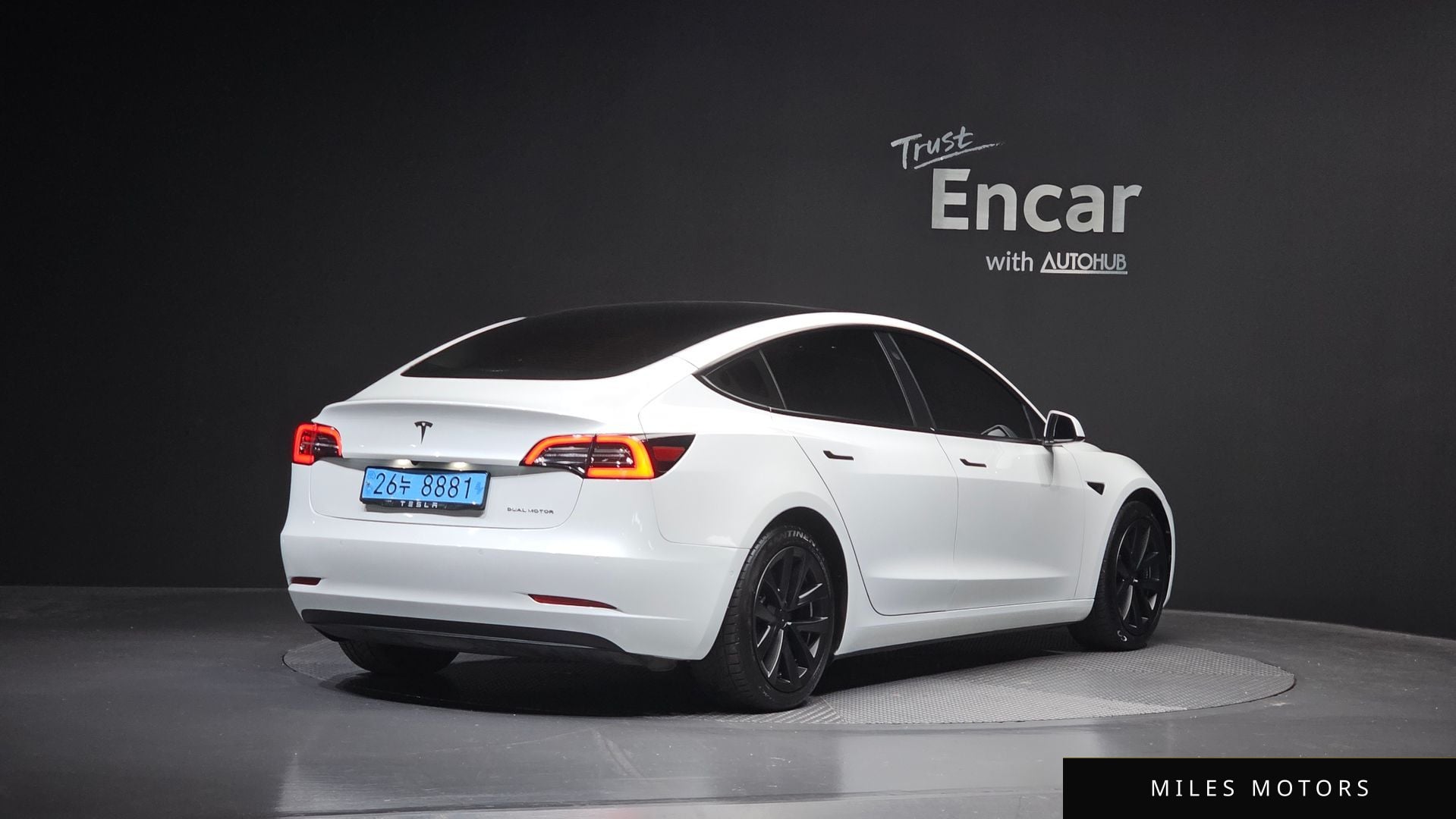 Tesla Model 3 2021 — миниатюра 2