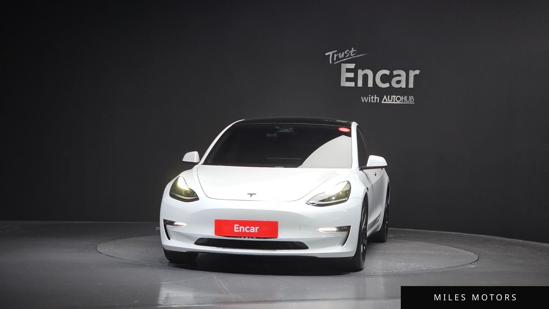 Tesla Model 3 2021 — миниатюра 3