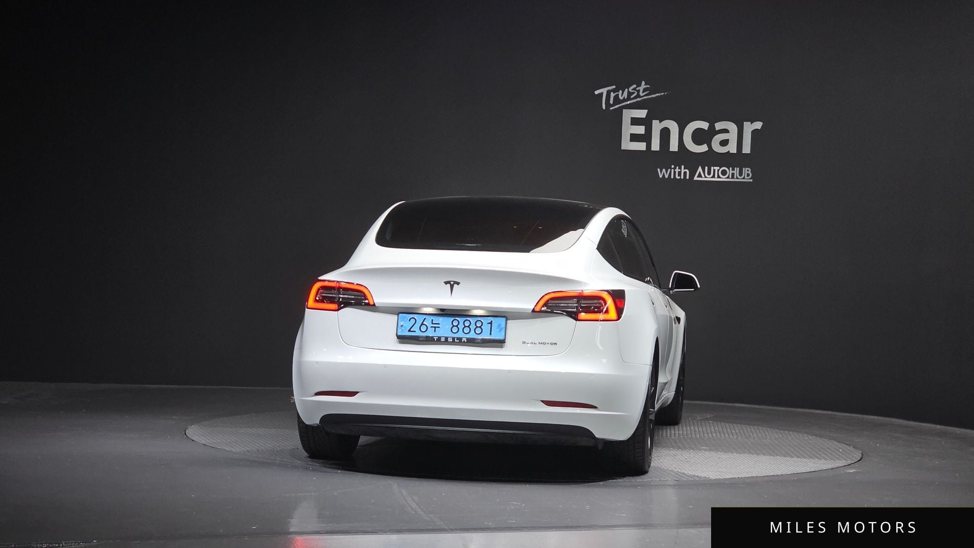 Tesla Model 3 2021 — миниатюра 4