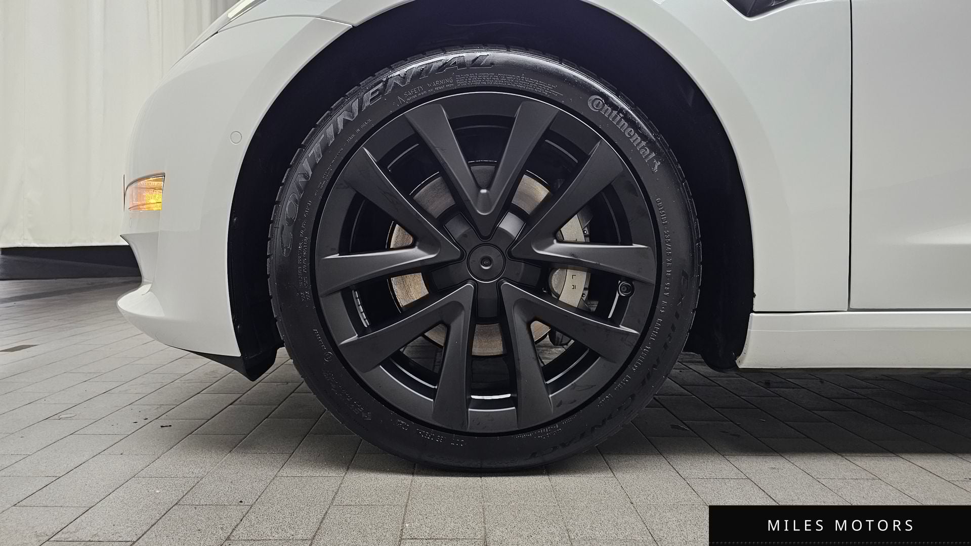 Tesla Model 3 2021 — миниатюра 5