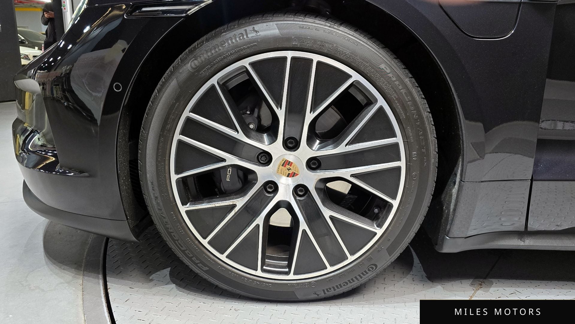 Porsche Taycan 2025 — миниатюра 5