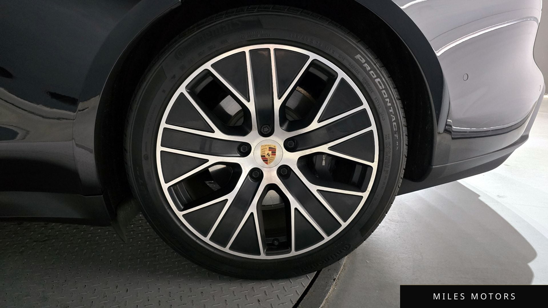 Porsche Taycan 2025 — миниатюра 7
