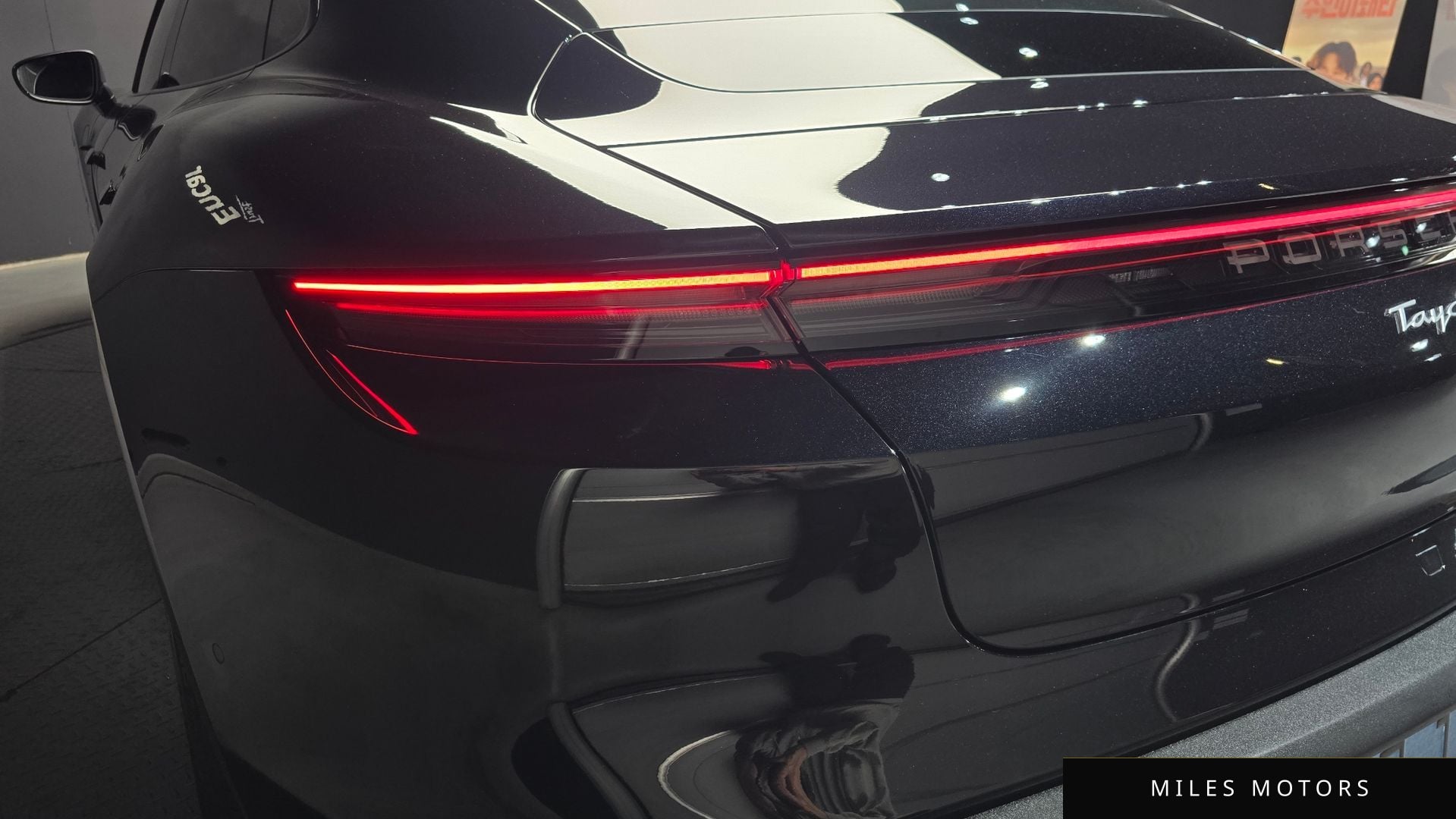 Porsche Taycan 2025 — миниатюра 9