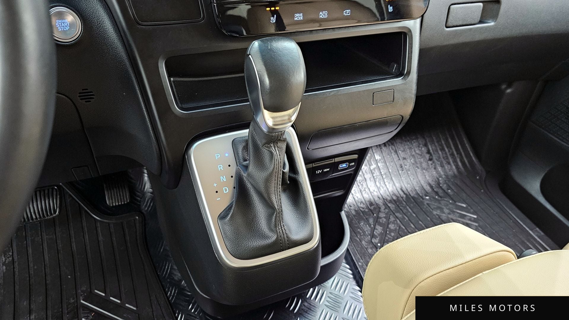 Hyundai Staria 2023 — миниатюра 12