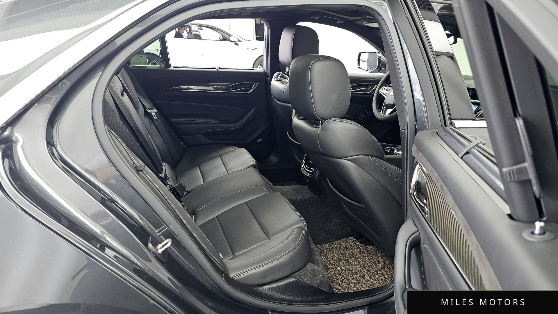 Cadillac CTS 2015 — миниатюра 12