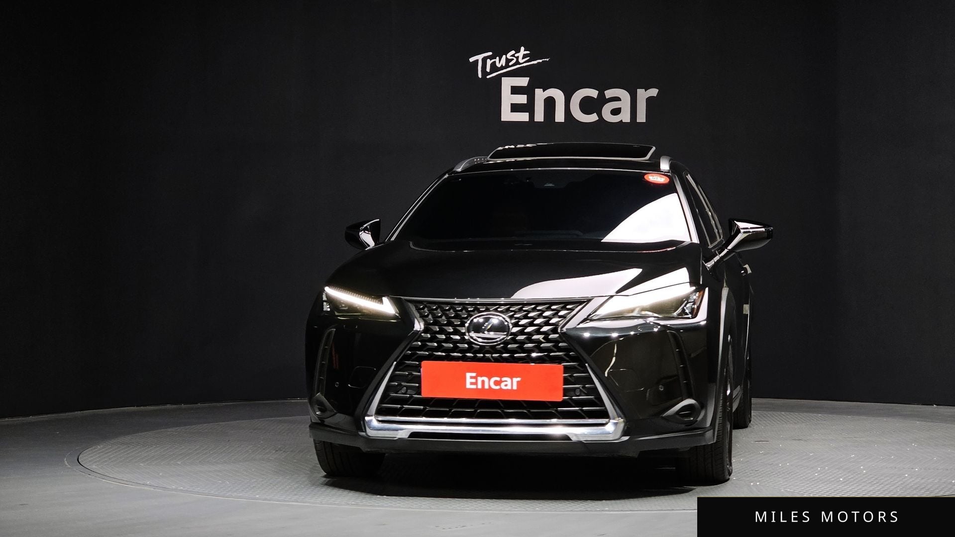 Лексус UX250h 2024 — миниатюра 3