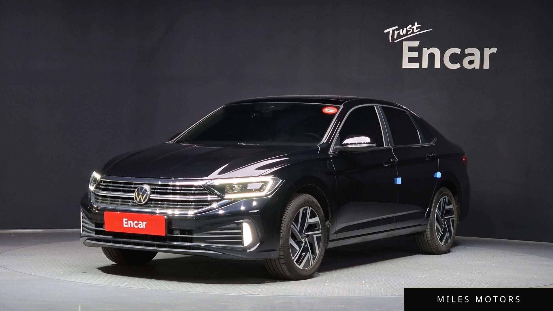 Volkswagen Jetta 2023 — фото 1 из 12
