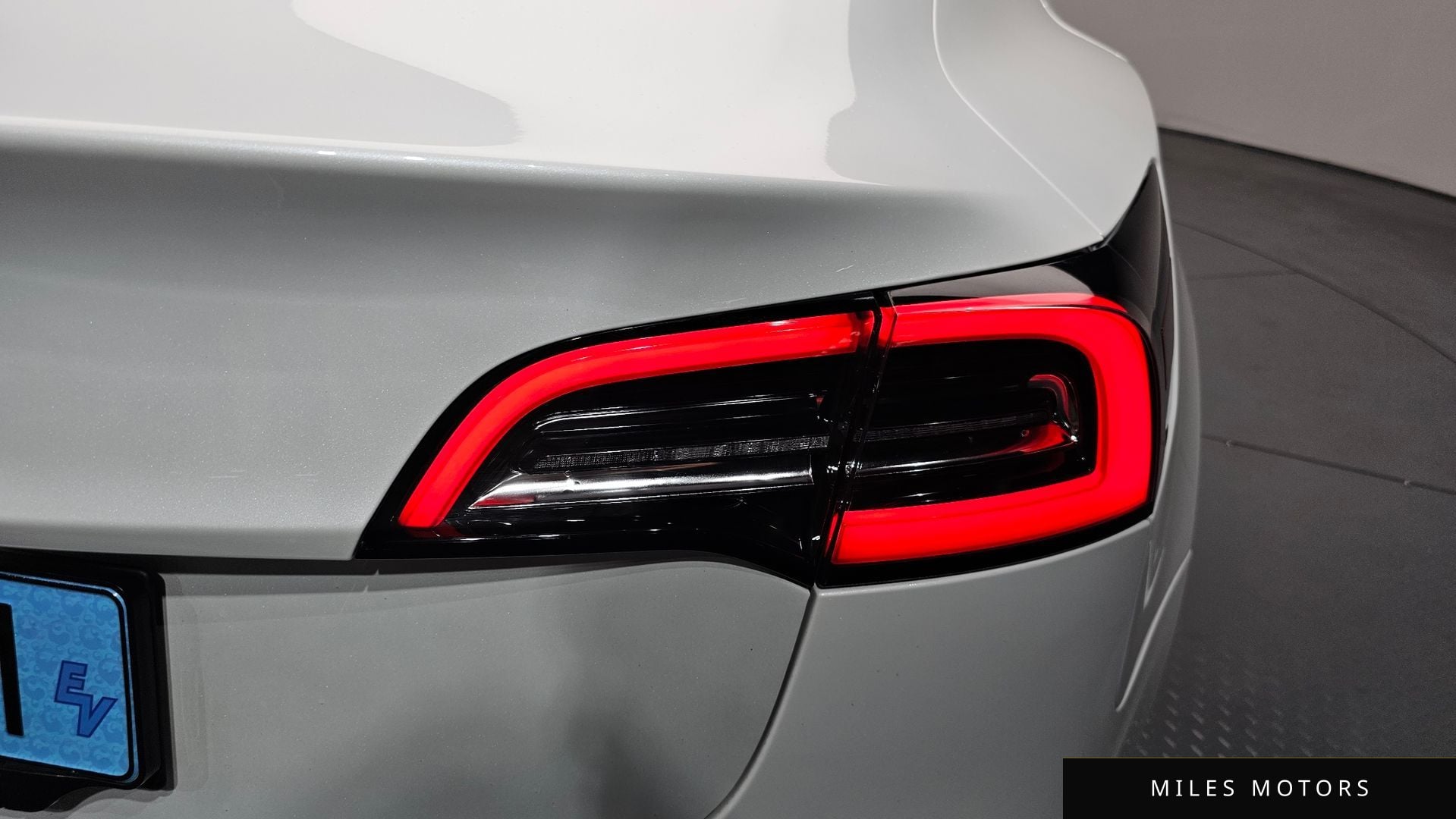 Tesla Model 3 2020 — миниатюра 9