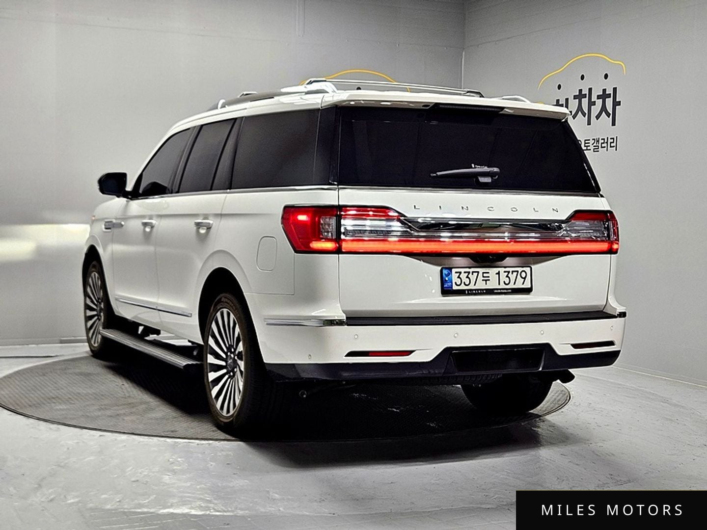 Lincoln Navigator 2021 — миниатюра 5
