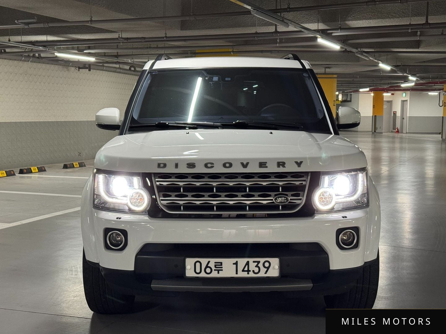 Land Rover Discovery 2016 — миниатюра 3