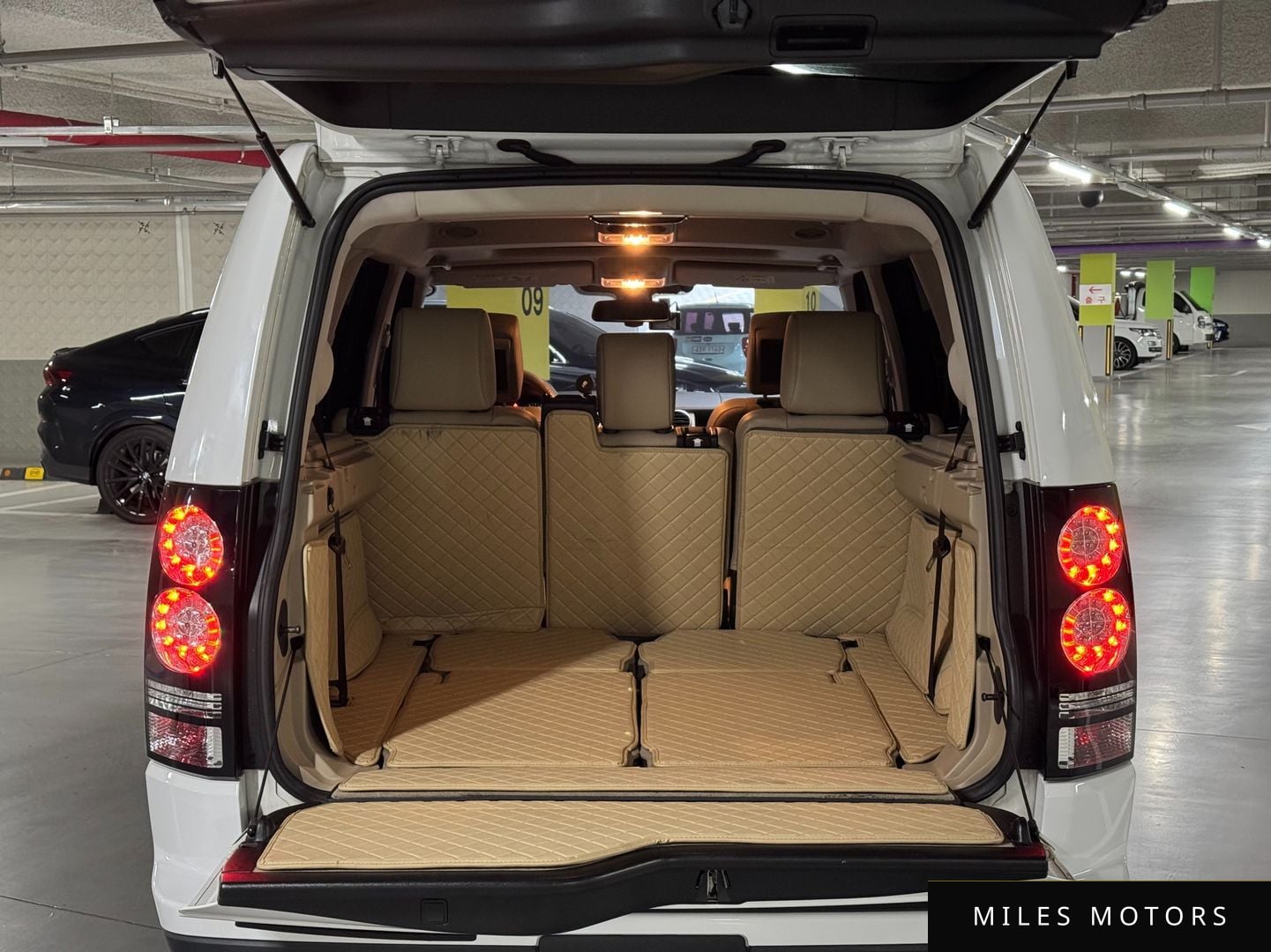 Land Rover Discovery 2016 — миниатюра 5