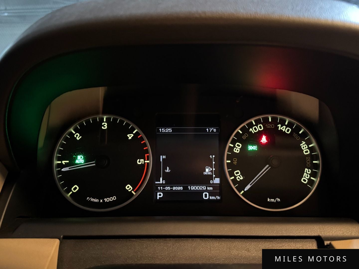 Land Rover Discovery 2016 — миниатюра 7